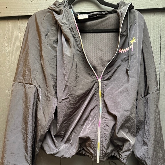 Pink wind breaker - Picture 1 of 3